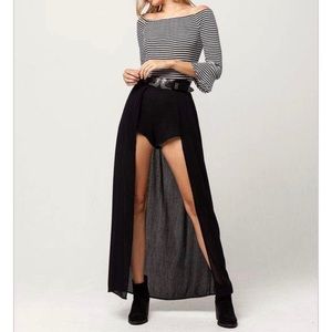 “Walk through” maxi skirt